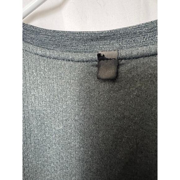 Marvel Punisher Graphic Performance Shirt - Size Large - Picture 5 of 6